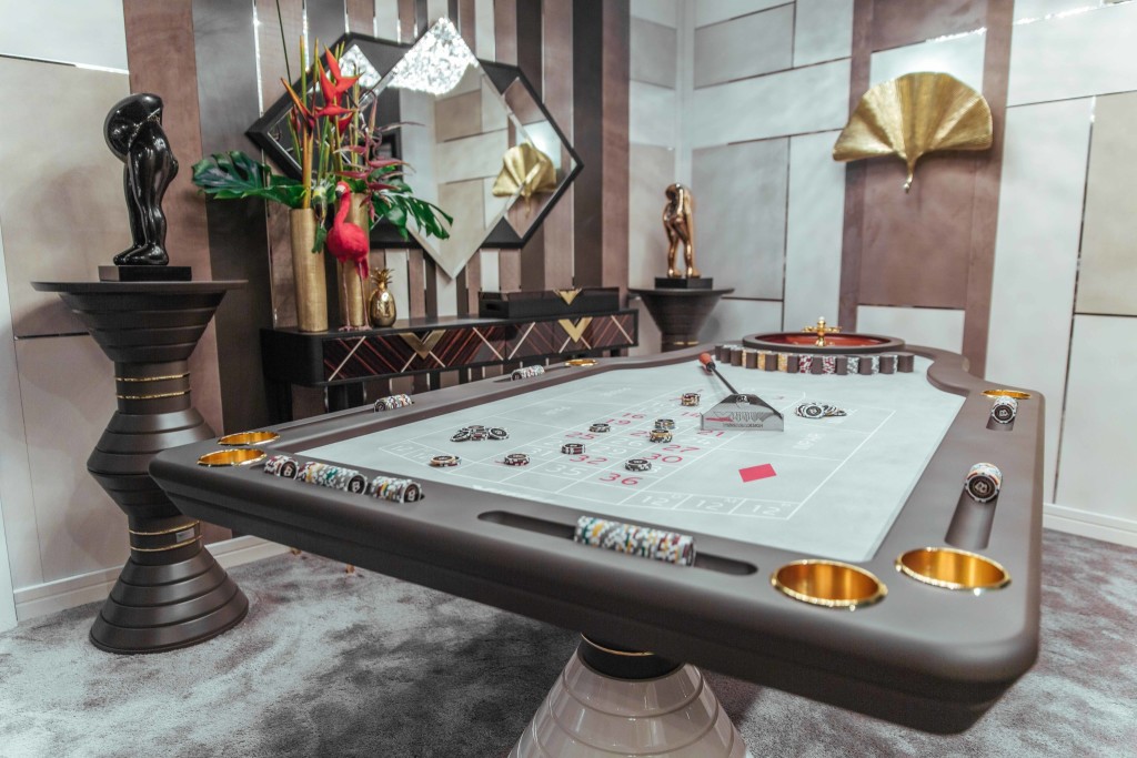 Luxury Roulette Table for sale made in italy, casino table produced by Vismara Design