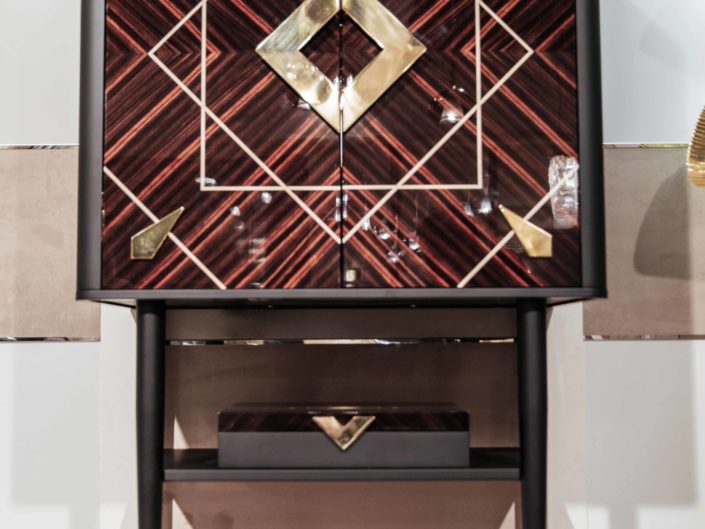 Luxury Bar Cabinet with wooden doors