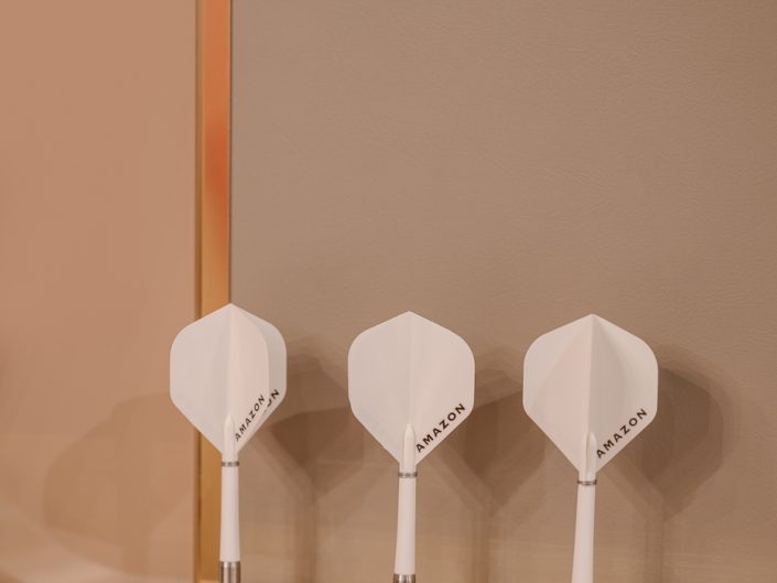 Luxury darts set for dartboard cabinet
